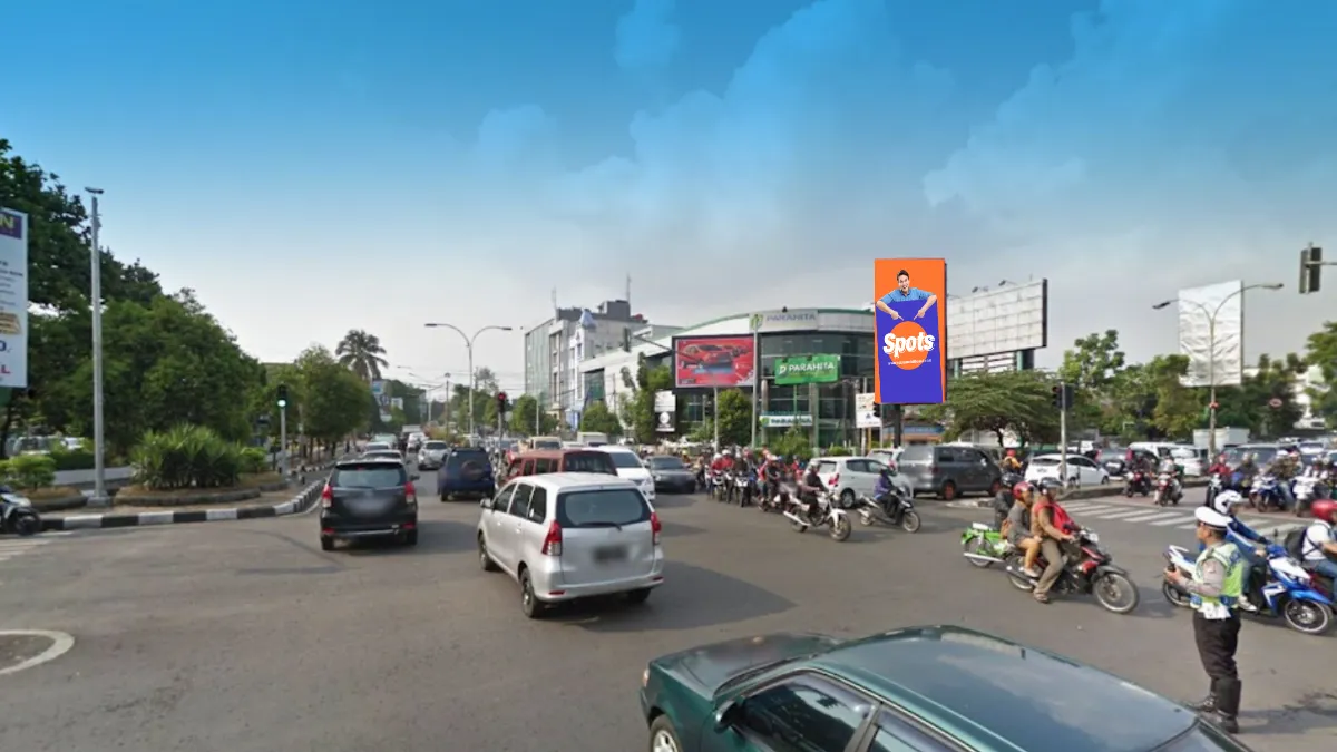 Sewa billboard Bandung di Jl. Ahmad Yani Laswi dengan lalu lintas ramai untuk iklan efektif.