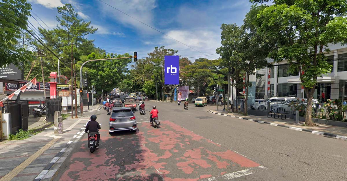 Sewa Billboard Tertarik untuk sewa billboard di lokasi yang strategis? Pertimbangkan lokasi kami di Pertigaan Jl. AH. YANI - Jl. Gudang Utara, Bandung. Eksposur merekmu dijamin maksimal.
