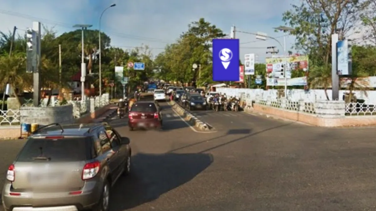Sewa Billboard Cirebon strategis di Jl. Pemuda, Cirebon dengan visibilitas tinggi