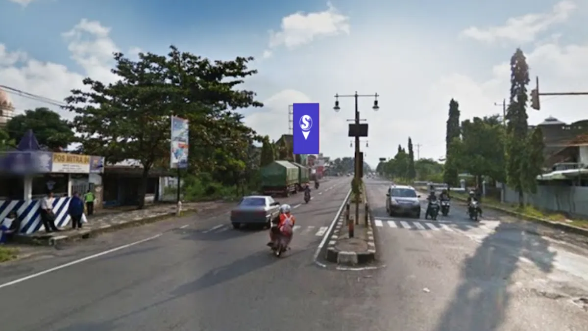 Sewa Billboard Klaten di Jl Raya Solo menawarkan visibilitas maksimal. Temukan kelebihan lokasi ini untuk meningkatkan brand awareness Anda.