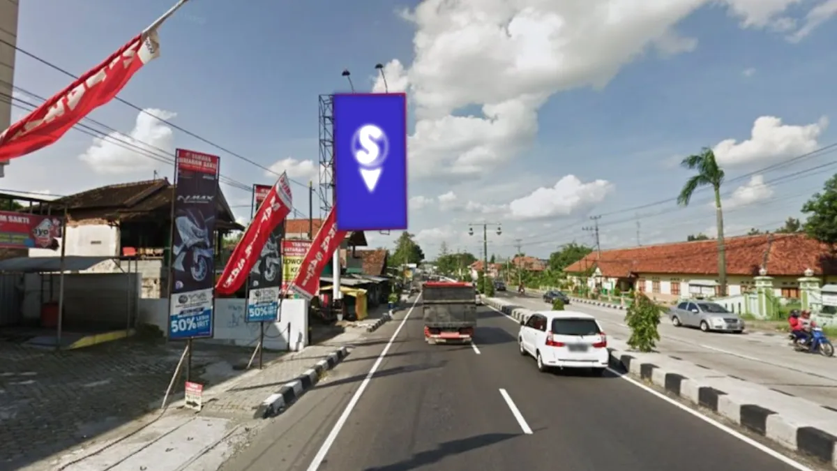 Sewa billboard Klaten di lokasi strategis Jl. Raya Solo dengan visibilitas tinggi dan akses mudah.