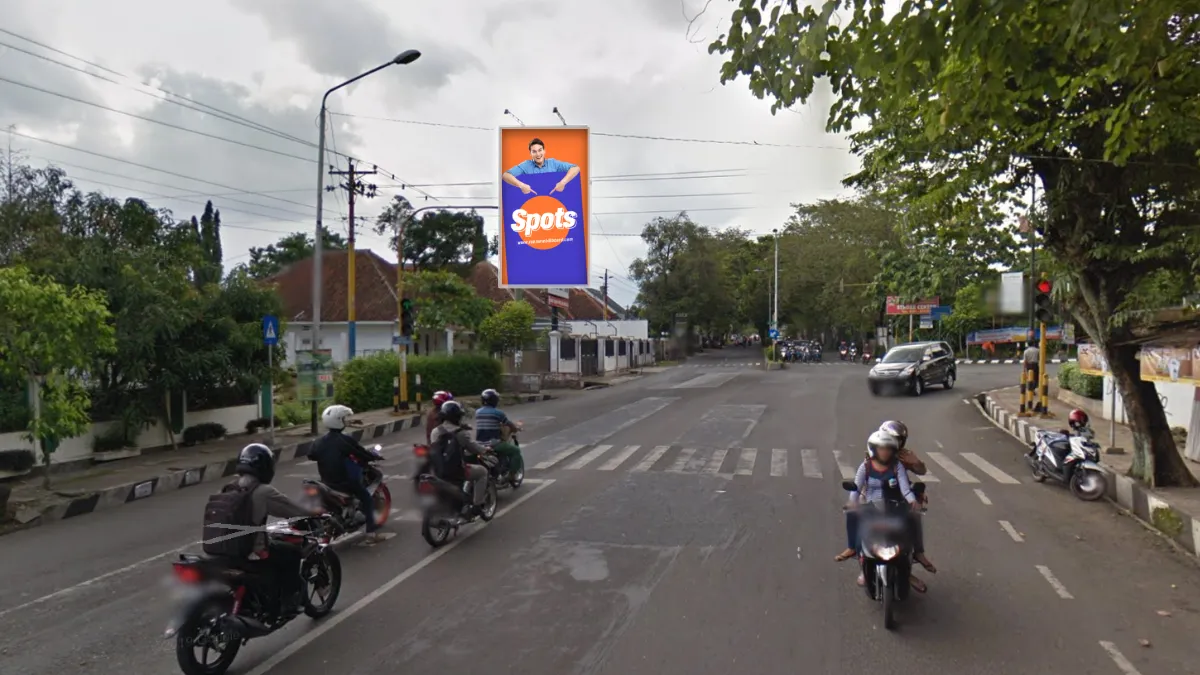 Sewa Billboard Purwokerto Pertigaan Jl A. Yani & Dr Angka