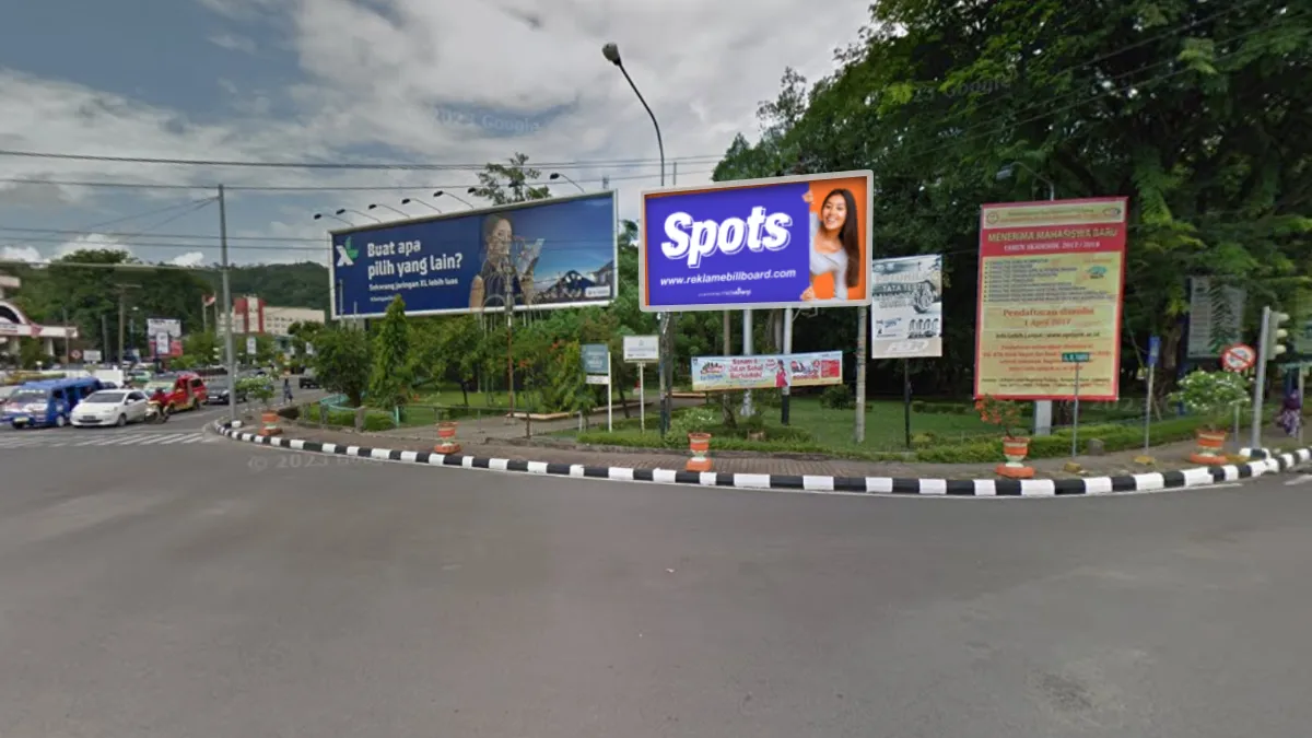 Sewa Billboard Padang Jl M Yamin, Taman Kota Imam Bonjol