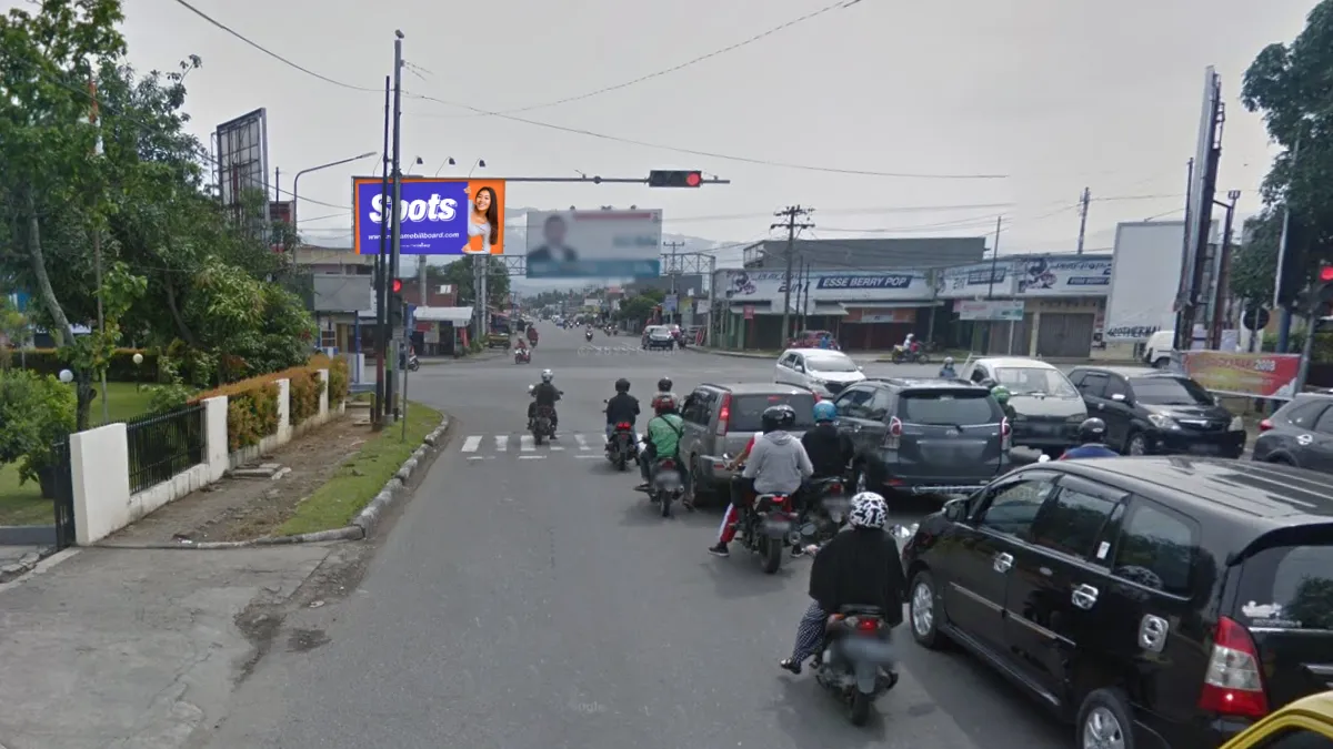 Sewa Billboard Padang: Jl Gajah Mada- Jl. Alai Timu