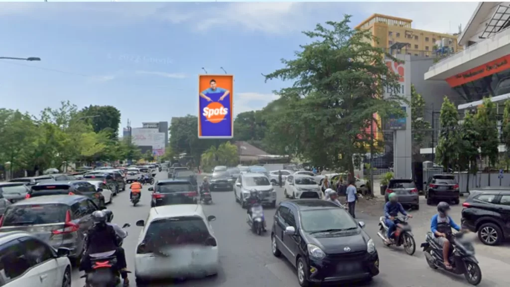 Sewa Billboard Makassar - Lokasi Strategis di Jl. Arief Rate