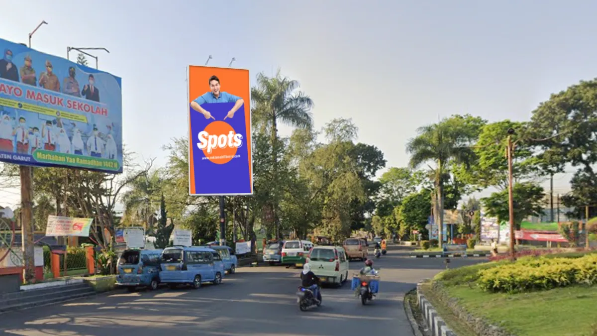 Sewa Billboard Garut Simpang Lima Tarogong