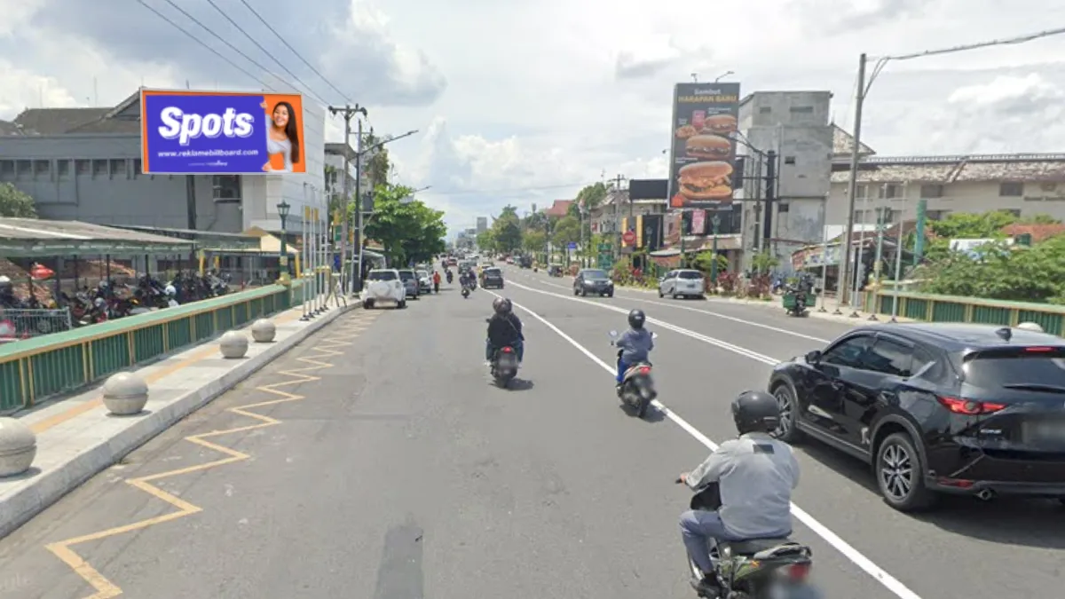 Sewa Billboard Yogyakarta Jl. Jend Sudirman, Barat Jembatan Gondolayu