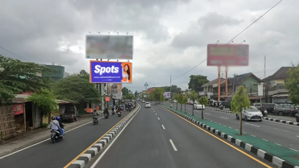 Sewa Billboard Yogyakarta Jl. Ringroad Utara (Pakuwon Mall)