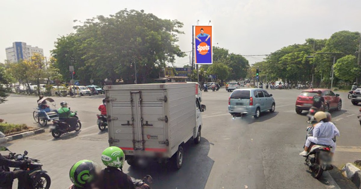 Sewa Billboard Surabaya Perempatan Prapen Panjang Jiwo